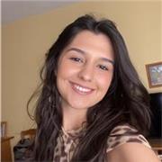 Profesora joven de matemáticas para dar clase a alumnos hasta 2º de bachillerato de ciencias sociales.